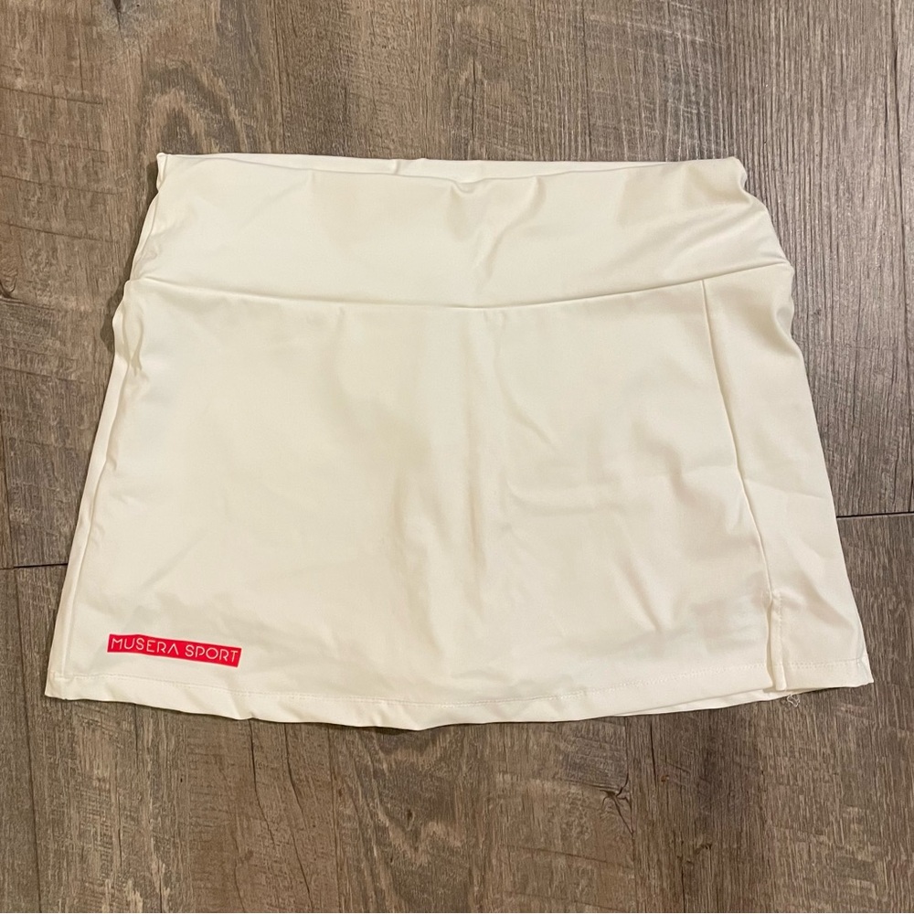 White Skort Musera